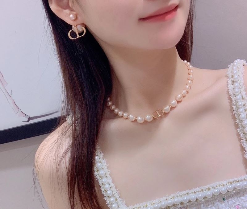 chr1st1an D10r earrings